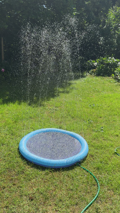 Splash Buddy -das pfotenhohe Hundeplanschbecken mit sanfter Sprinklerfunktion - Sommerspaß für deinen Hund
